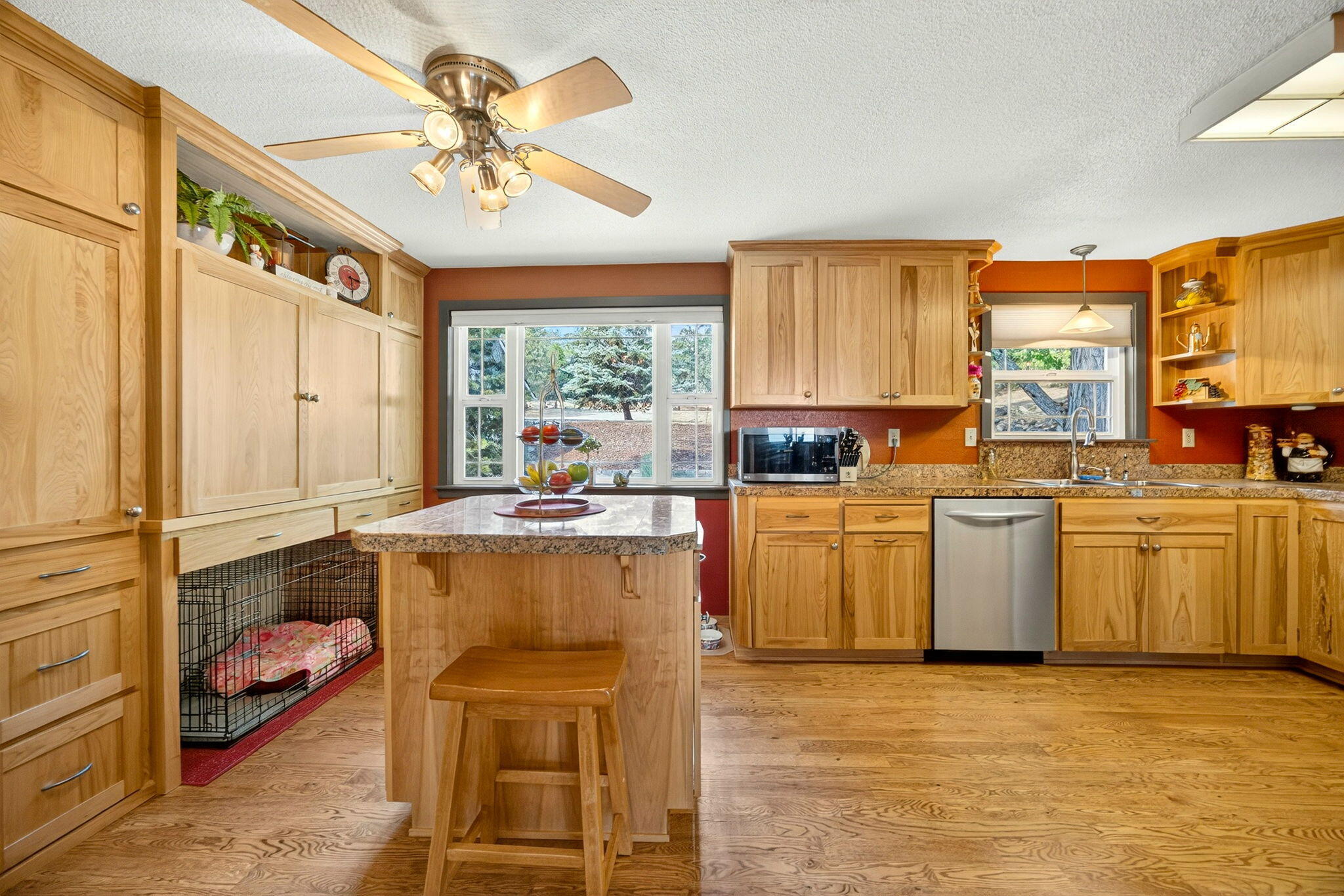 1773 Alta Vista Road Eagle Point, OR 97524 - Photo 51 of 73 KItchen