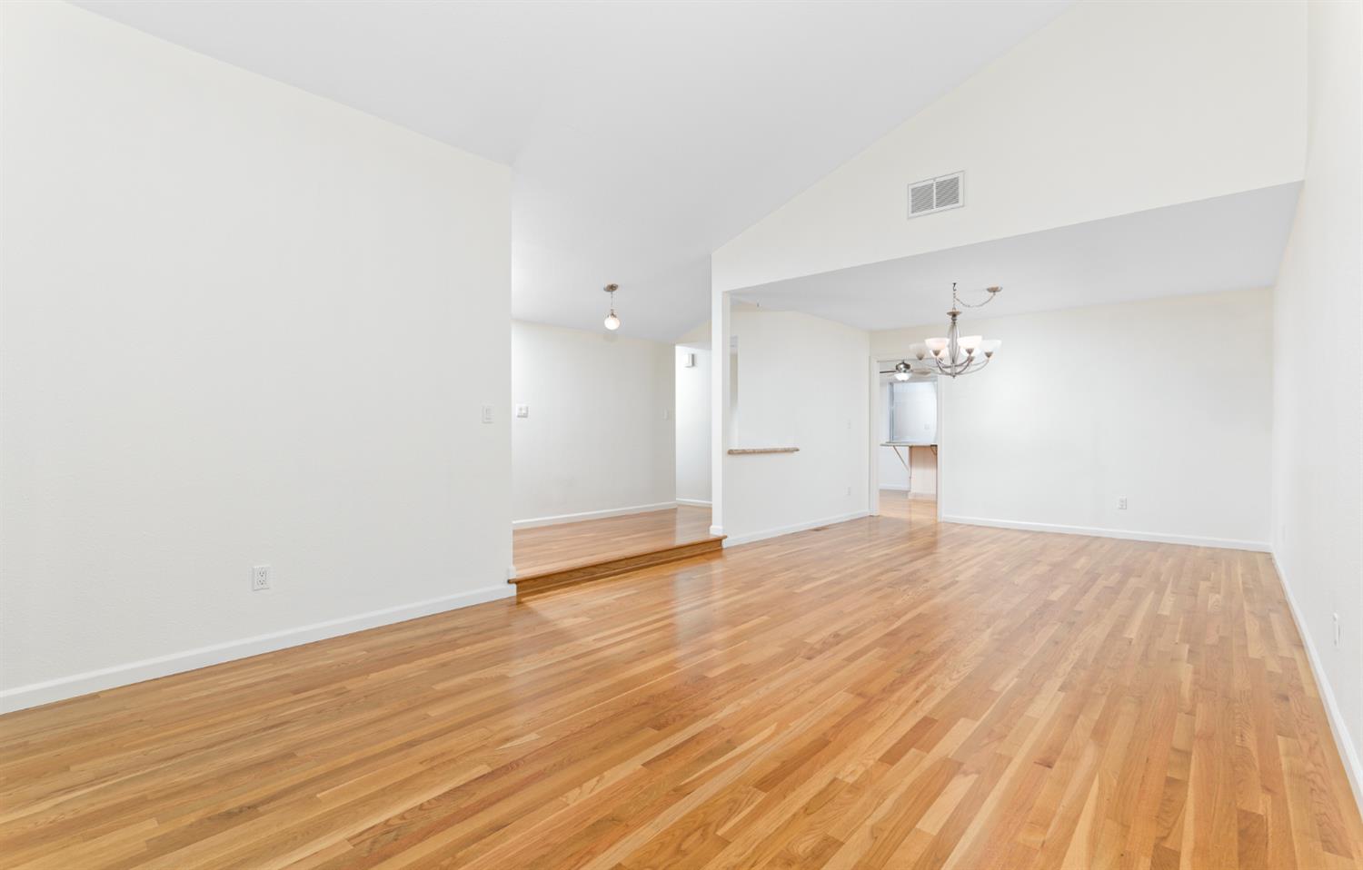 8 Mirango Court Clayton, CA 94517 - Photo 7 of 35