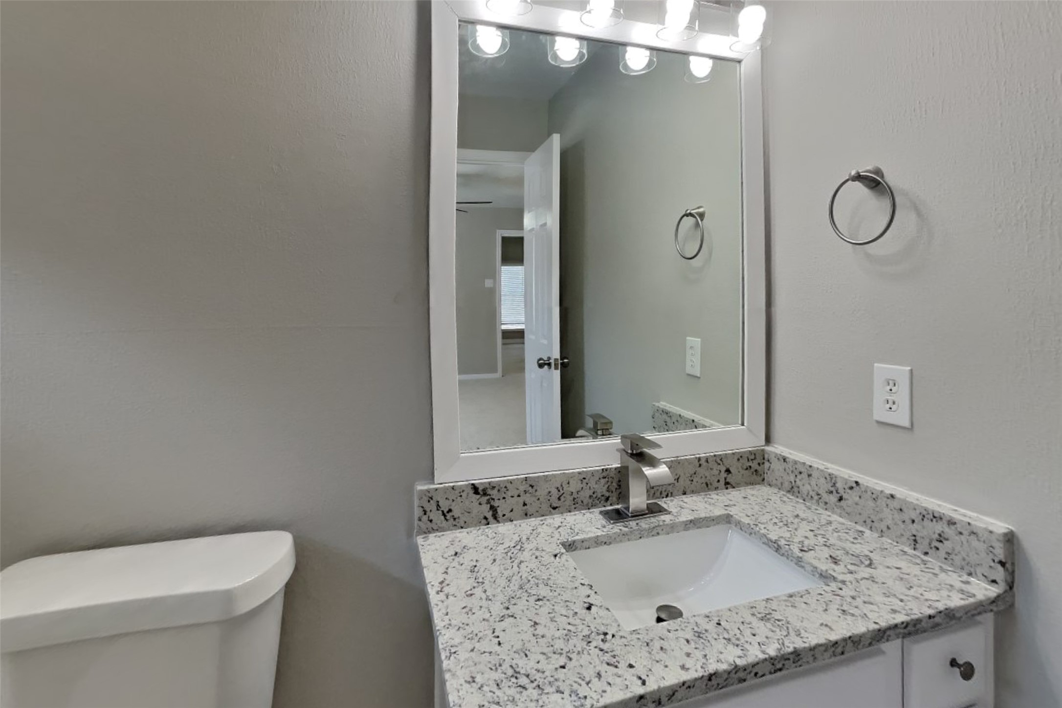 14918 Laytham Lane Sugar Land, TX 77498 - Photo 21 of 32