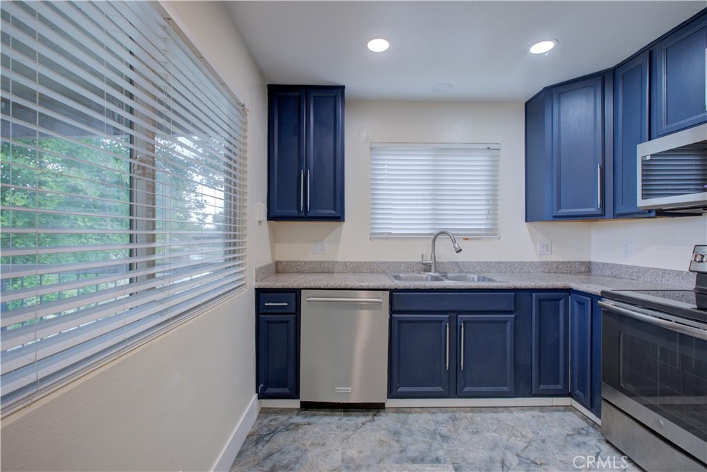 2900 Andre Lane Turlock, CA 95382 - Photo 8 of 36