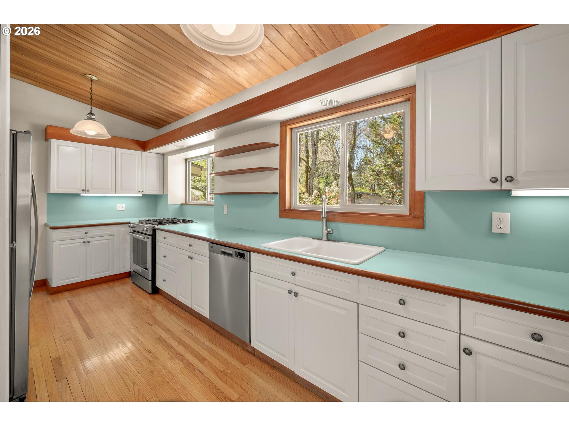 2591 Greentree Road Lake Oswego, OR 97034 - Photo 12 of 43 Gallery Image 12