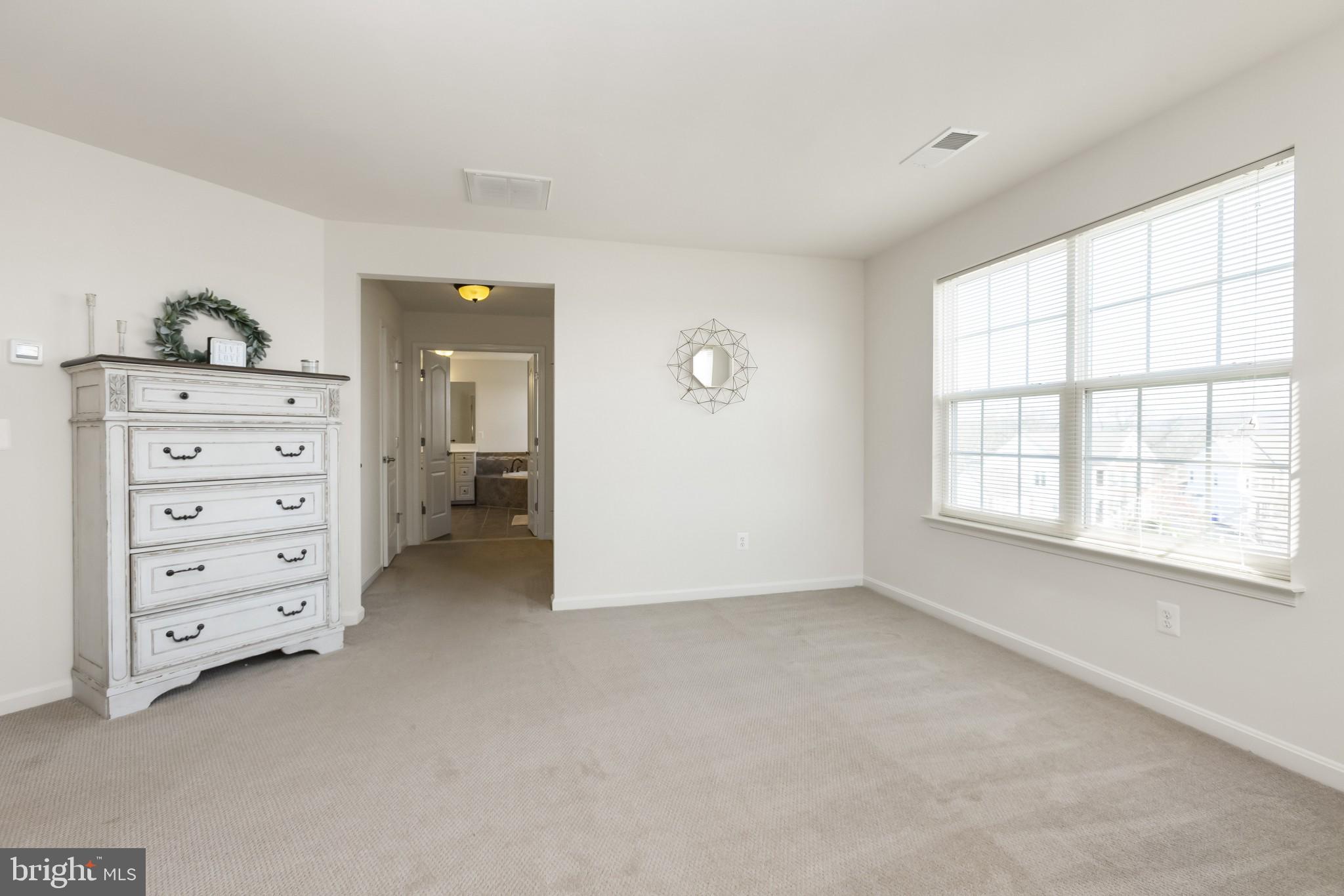 43114 Rocks Way Leesburg, VA 20176 - Photo 17 of 37 Primary sitting area alone is 16 X 11!