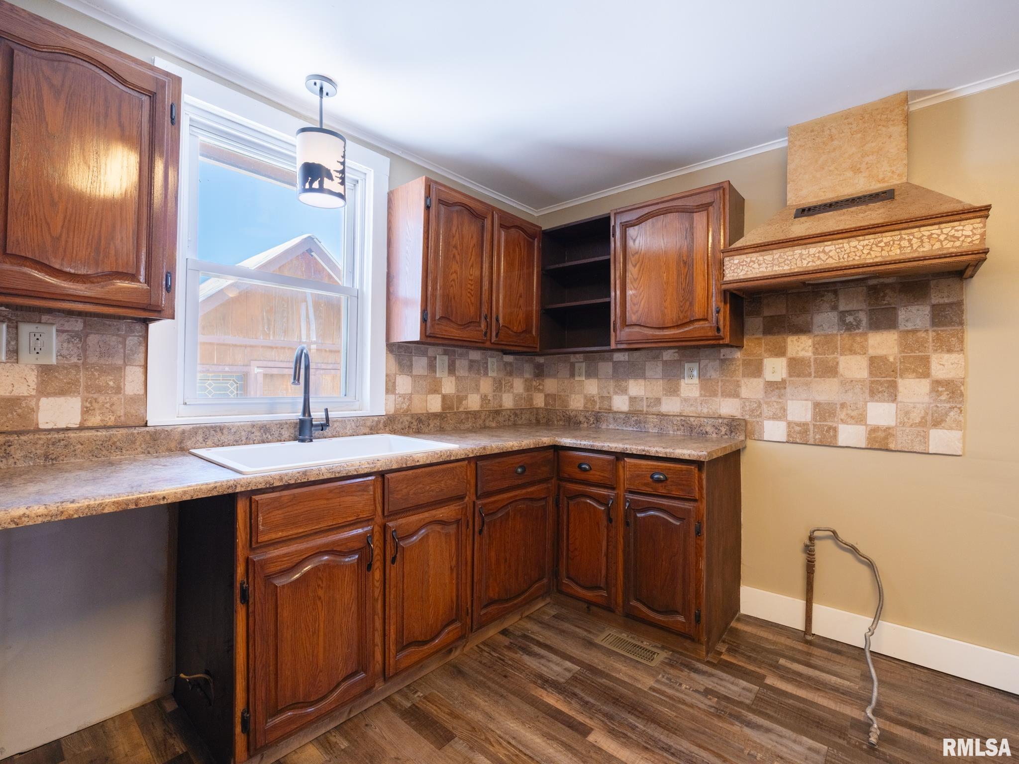 222 East Patton Avenue Lewistown, IL 61542 - Photo 17 of 53