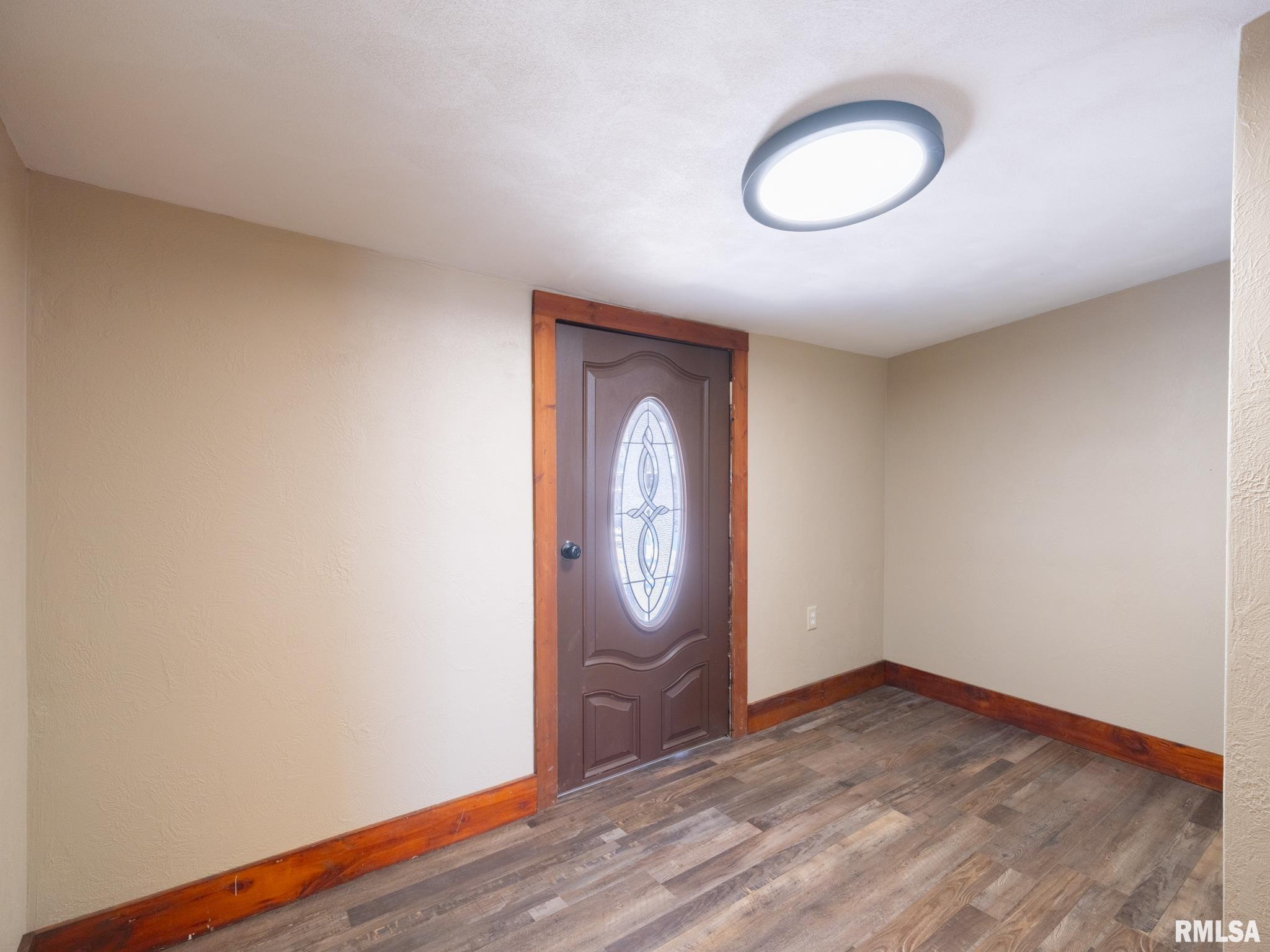 222 East Patton Avenue Lewistown, IL 61542 - Photo 29 of 53