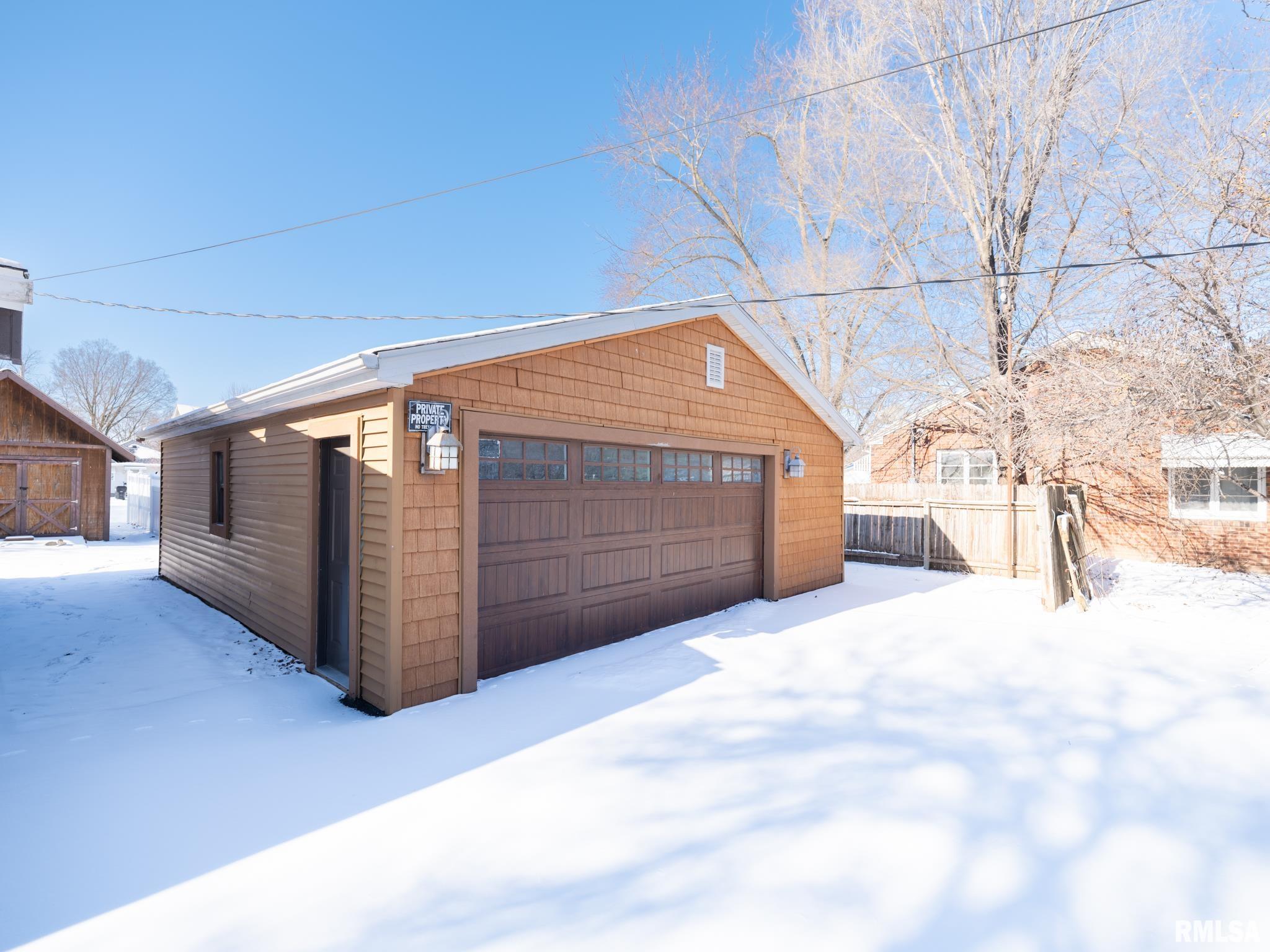 222 East Patton Avenue Lewistown, IL 61542 - Photo 46 of 53