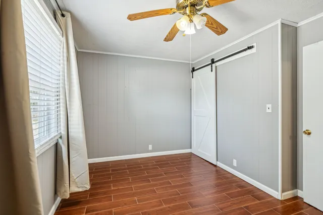 $899,999 | 824 Driftwood Drive, Lobelville, TN 37097