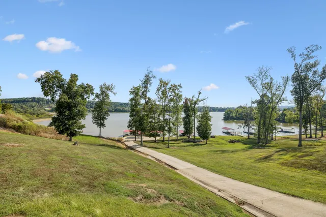 $899,999 | 824 Driftwood Drive, Lobelville, TN 37097