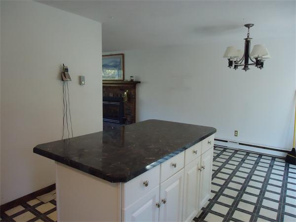 249 Rock Valley Road Holyoke, MA 01040 - Photo 4 of 22