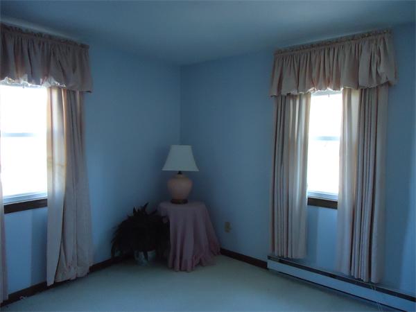 249 Rock Valley Road Holyoke, MA 01040 - Photo 8 of 22