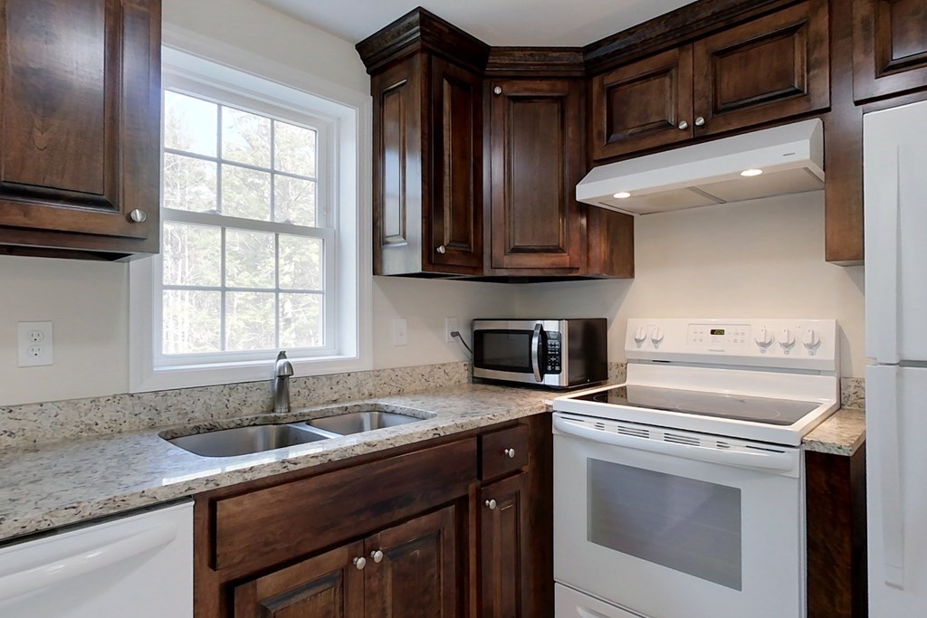 391 West Road Ashby, MA 01431 - Photo 4 of 34