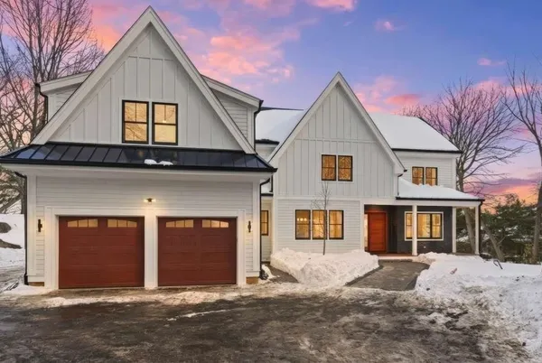 $2,600,000 | 60 R Lynnbrook Road, Lynnfield, MA 01940