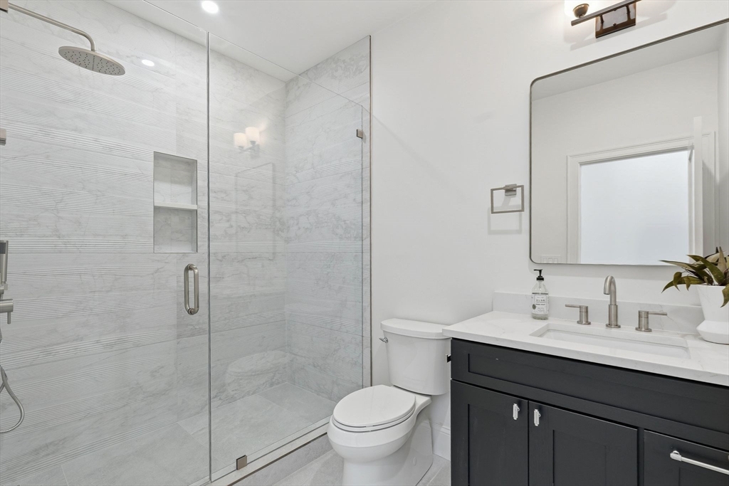 60 R Lynnbrook Road Lynnfield, MA 01940 - Photo 23 of 38