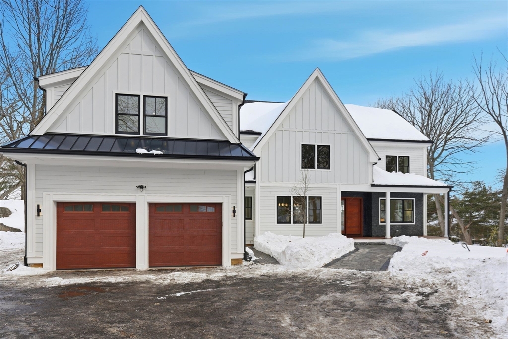 60 R Lynnbrook Road Lynnfield, MA 01940 - Photo 4 of 38