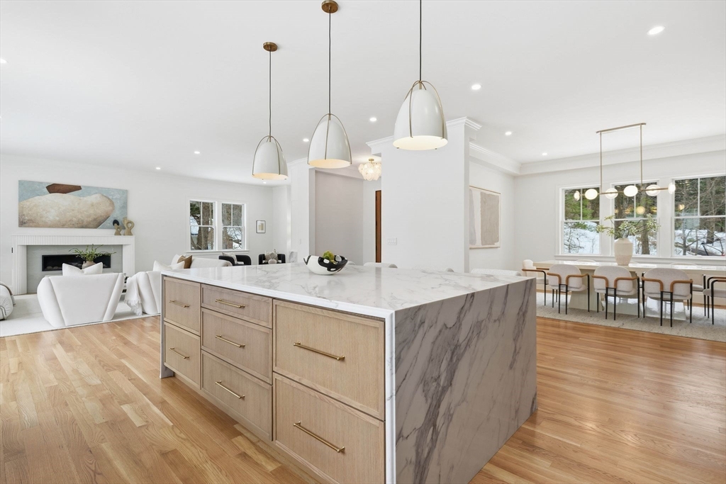 60 R Lynnbrook Road Lynnfield, MA 01940 - Photo 6 of 38