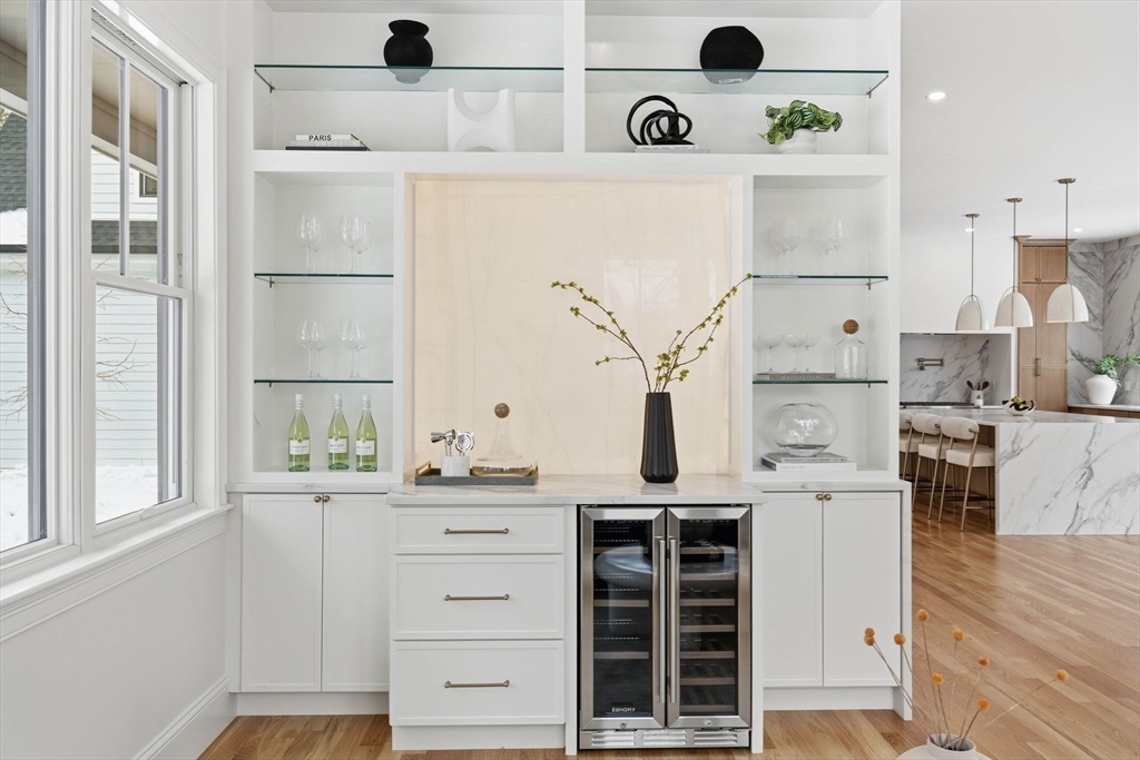 60 R Lynnbrook Road Lynnfield, MA 01940 - Photo 9 of 38