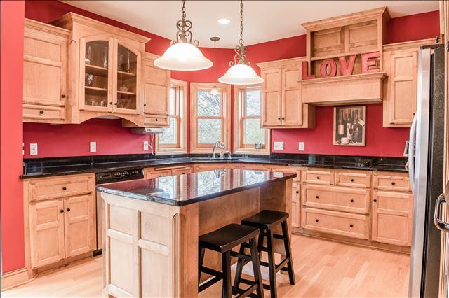 1352 Romeo Court Chaska, MN 55318 - Photo 11 of 34 Gallery Image 11
