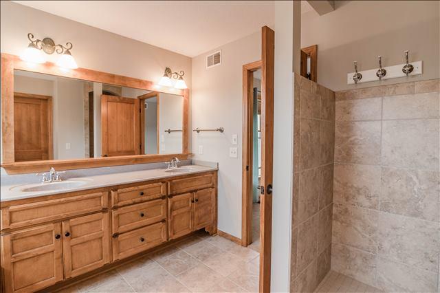 1352 Romeo Court Chaska, MN 55318 - Photo 20 of 34 Gallery Image 20