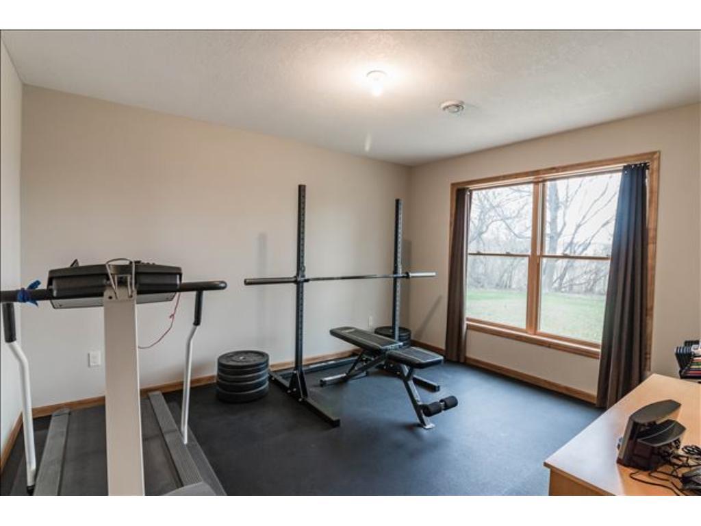 1352 Romeo Court Chaska, MN 55318 - Photo 28 of 34 Gallery Image 28