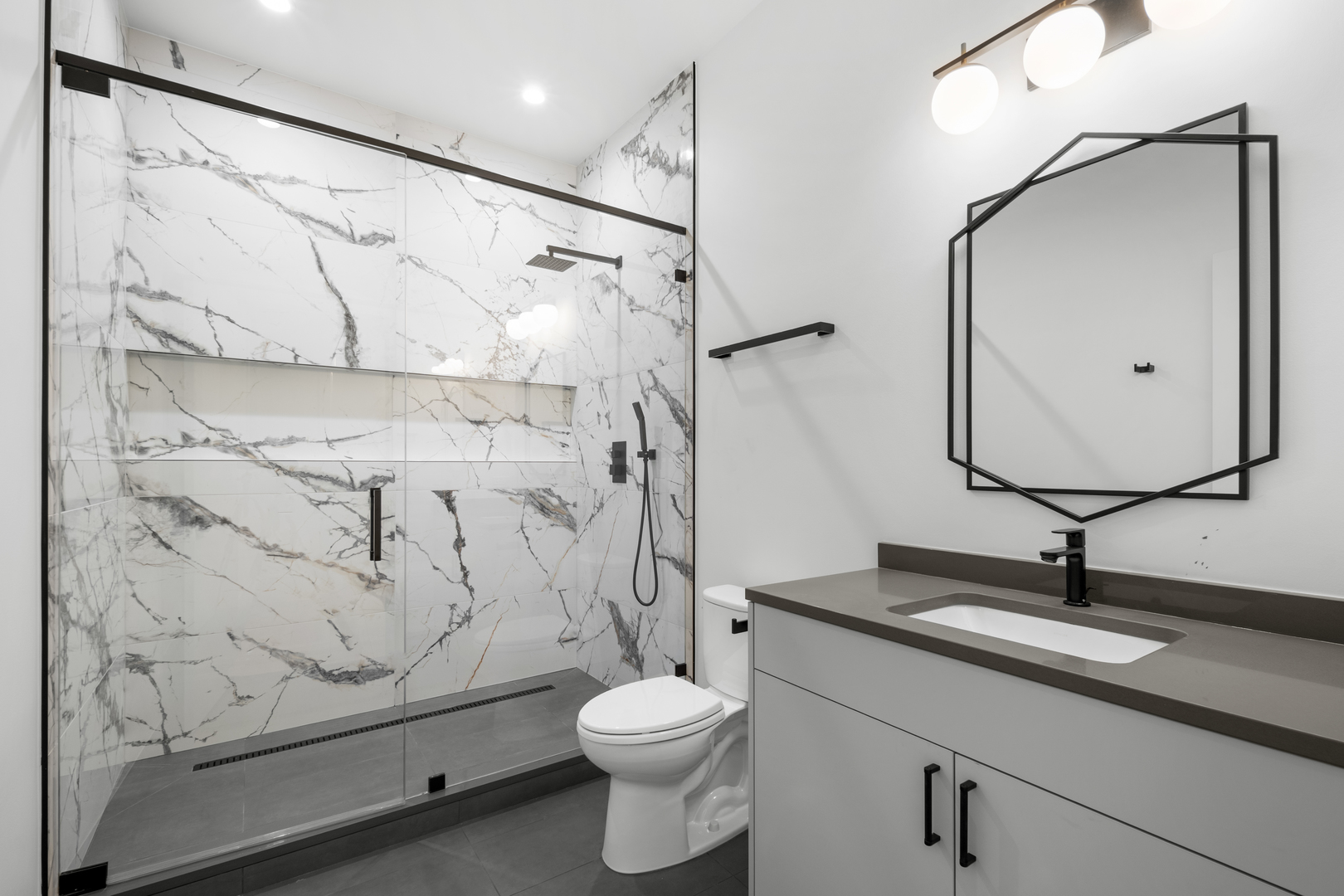 1331 West Taylor Street, Unit 2W Chicago, IL 60607 - Photo 11 of 20
