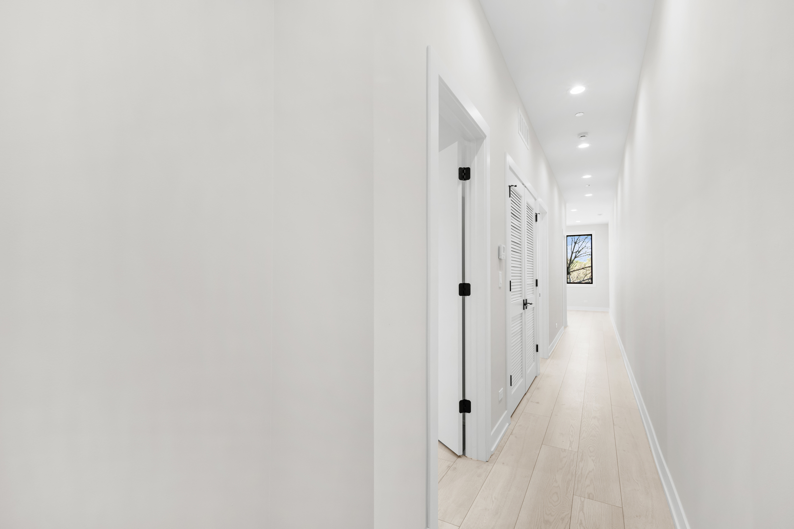1331 West Taylor Street, Unit 2W Chicago, IL 60607 - Photo 14 of 20