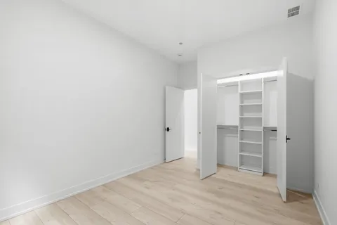 $3,800 | 1331 West Taylor Street, Unit 2W, Chicago, IL 60607