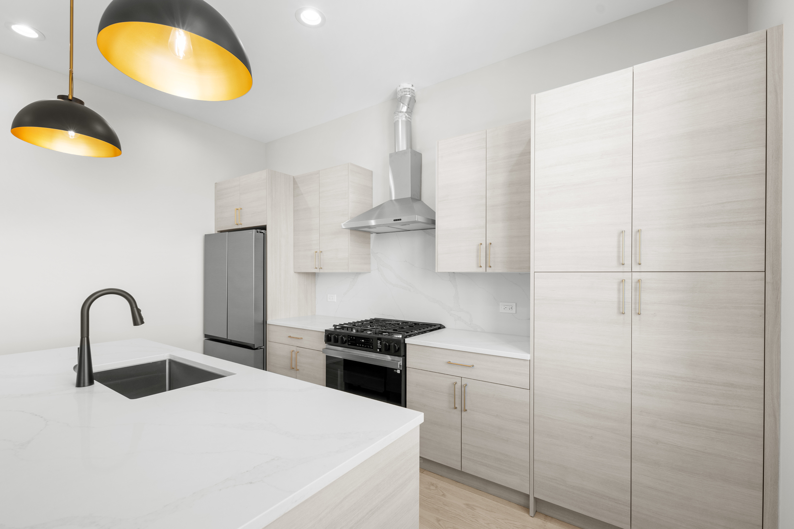 1331 West Taylor Street, Unit 2W Chicago, IL 60607 - Photo 5 of 20