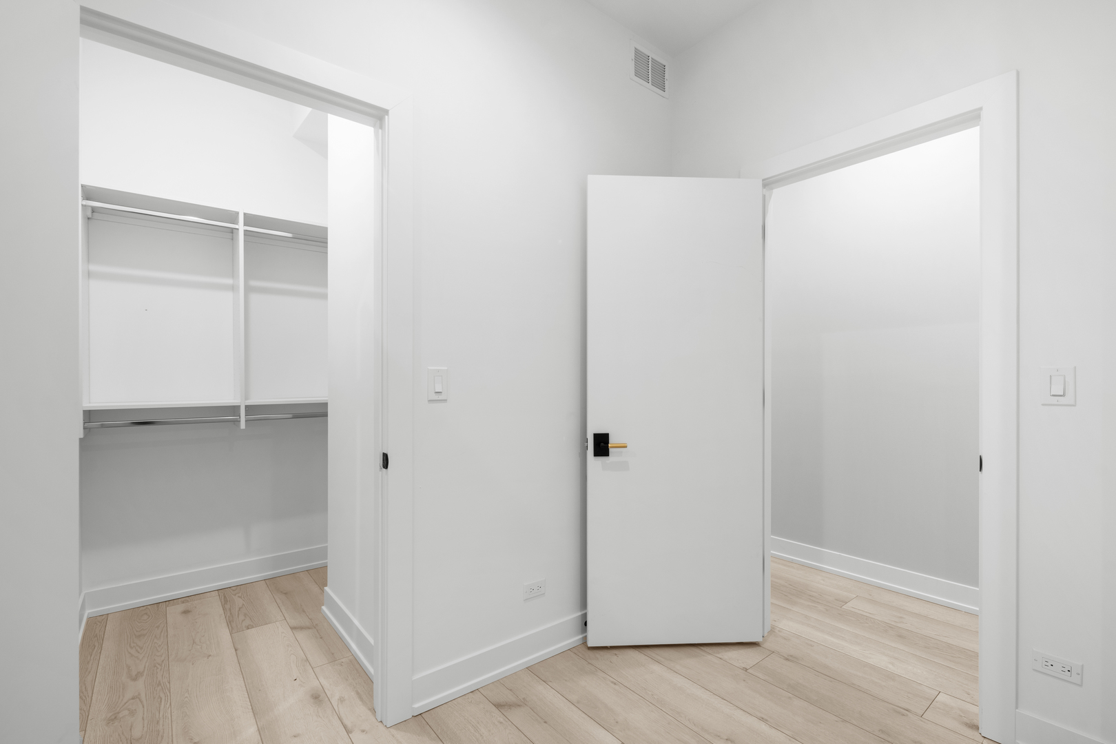 1331 West Taylor Street, Unit 2W Chicago, IL 60607 - Photo 10 of 20