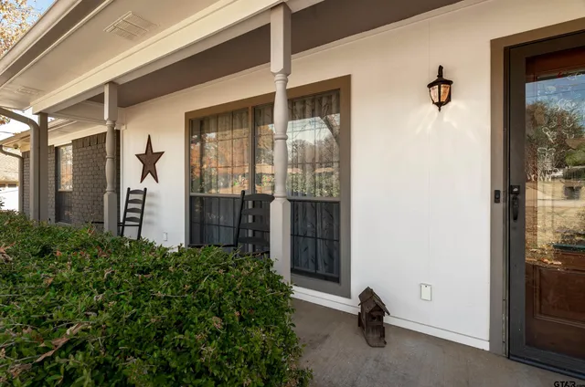 a view of a entryway door of the house