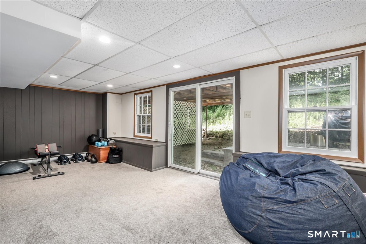 139 Seth Low Mountain Road Ridgefield, CT 06877 - Photo 32 of 40