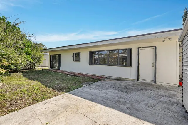 $635,000 | 6881 Southwest 2nd Street, Pembroke Pines, FL 33023