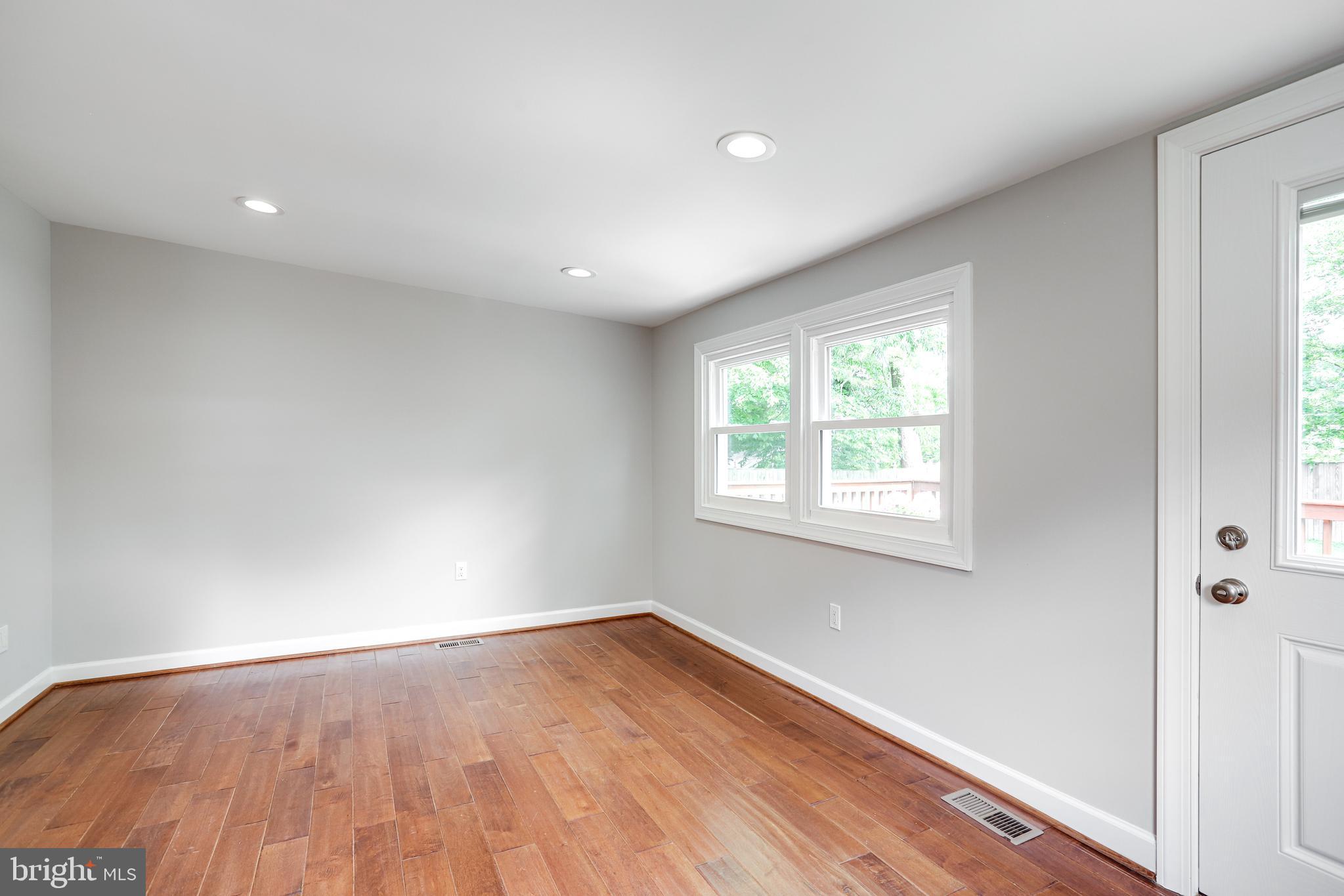 2813 Newton Street Silver Spring, MD 20902 - Photo 19 of 79 Dining Area
