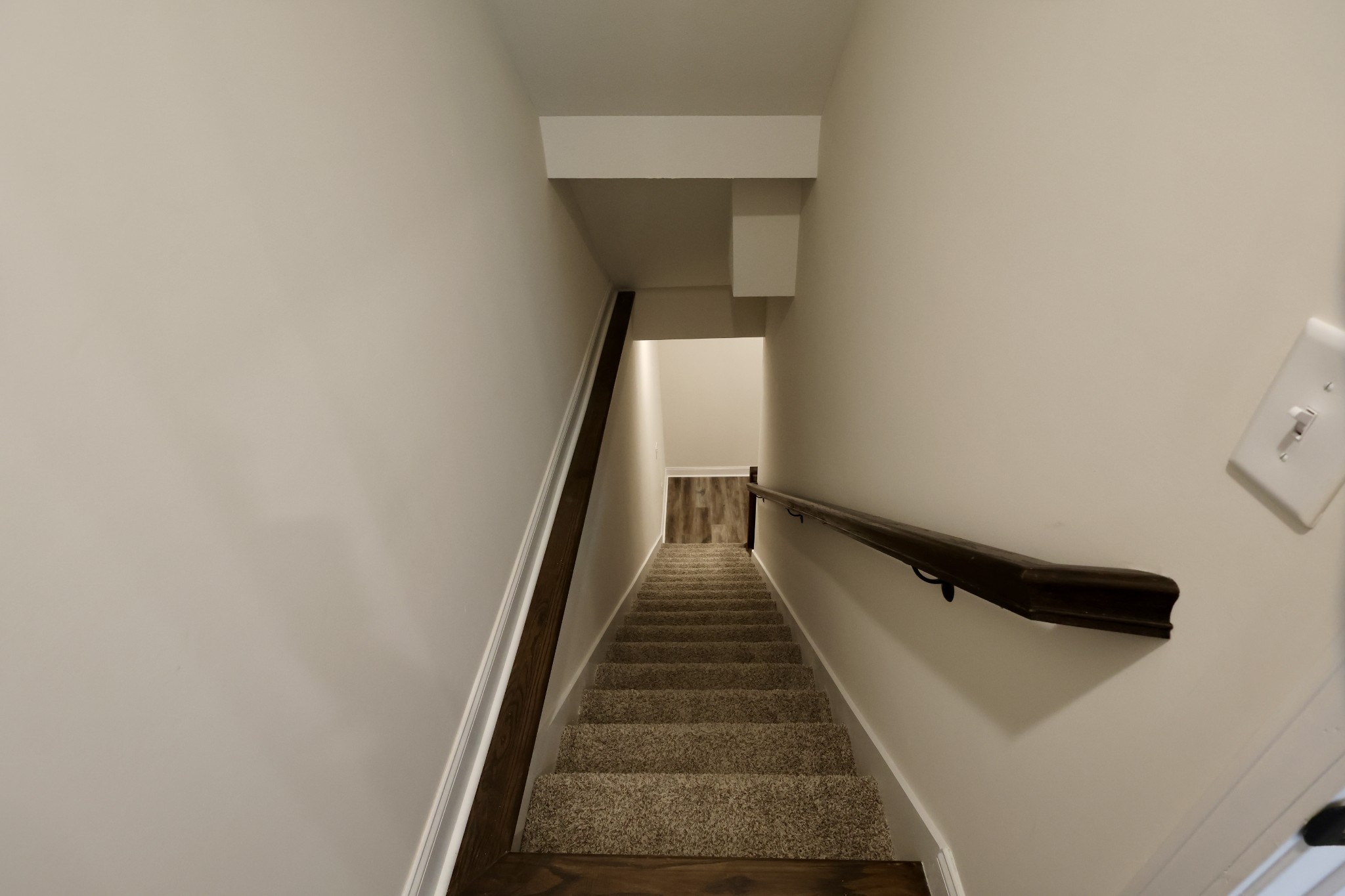 500 Peachers Mill Road, Unit B2 Clarksville, TN 37042 - Photo 28 of 33 a view of entryway