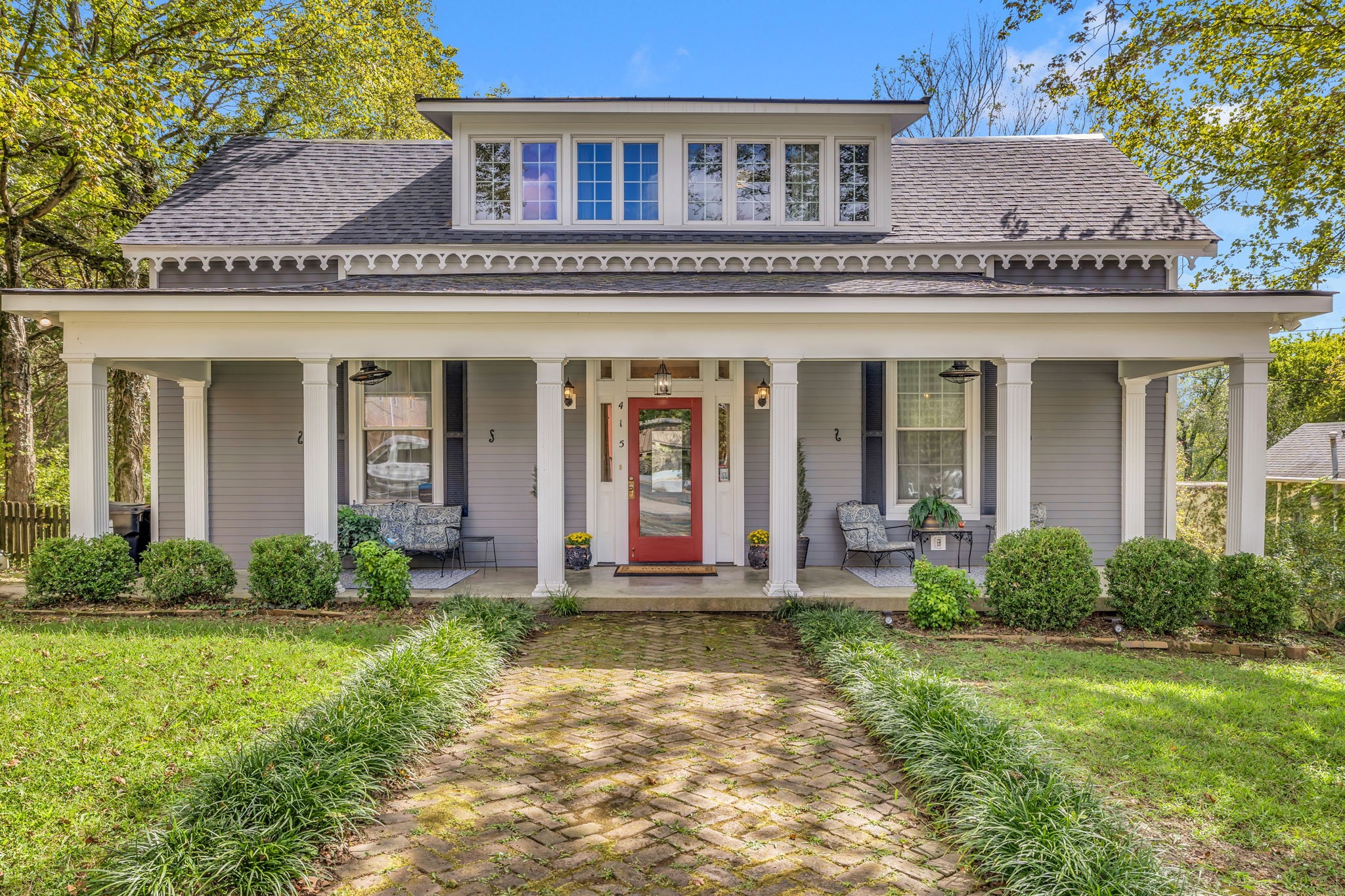 415 West 9th Street Columbia, TN 38401 - Photo 1 of 70 front view of a house with a yard