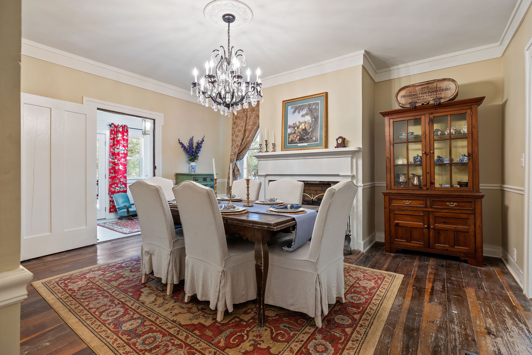 415 West 9th Street Columbia, TN 38401 - Photo 21 of 70 a living room with furniture and a chandelier