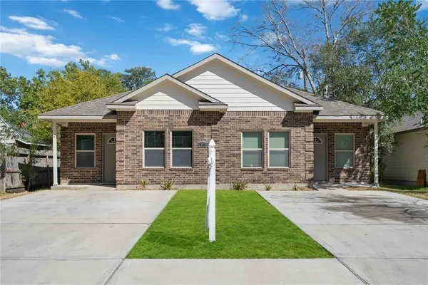 $1,700 | 5105 Southwind Street, Unit B, Houston, TX 77033