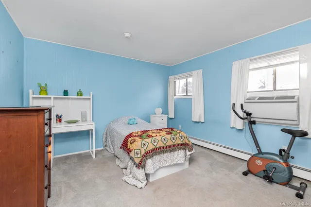 $749,000 | 25 March Lane, Westbury, NY 11590