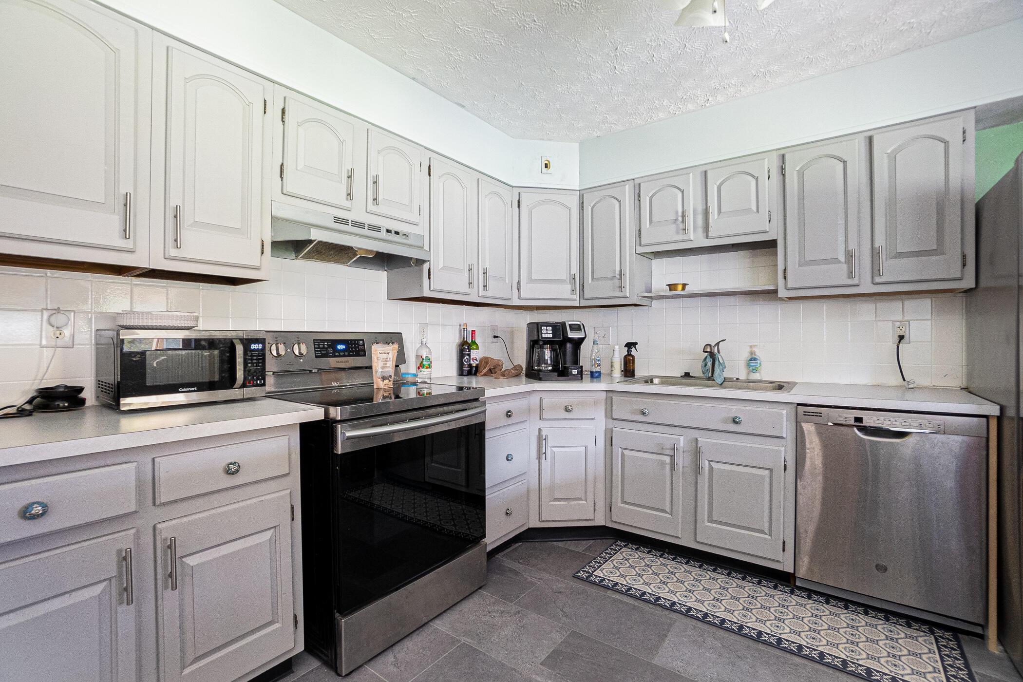 255 Fieldpoint Road Heath, OH 43056 - Photo 11 of 17 Gallery Image 11