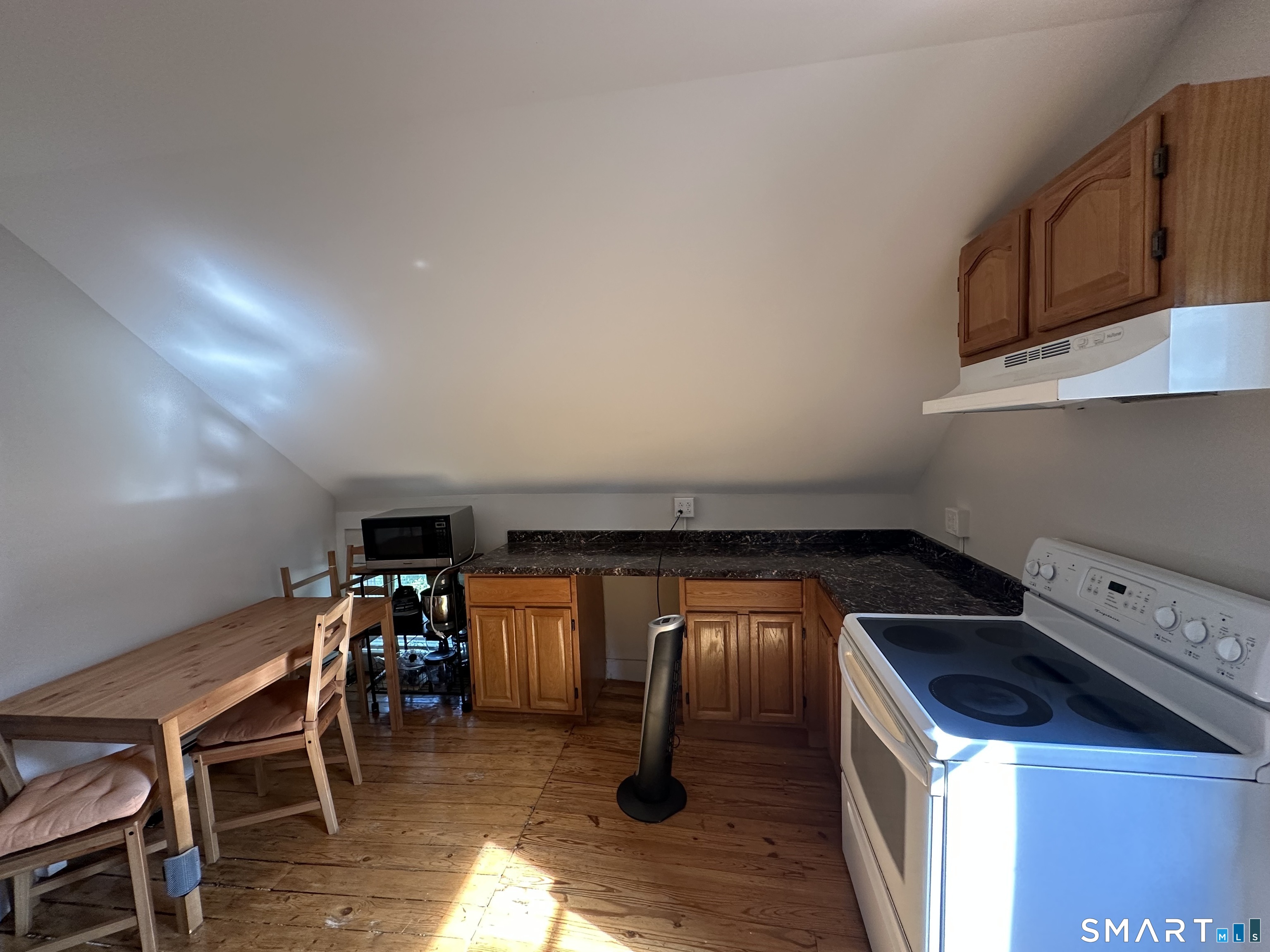 22 North Main Street, Unit 2 East Hampton, CT 06424 - Photo 6 of 17