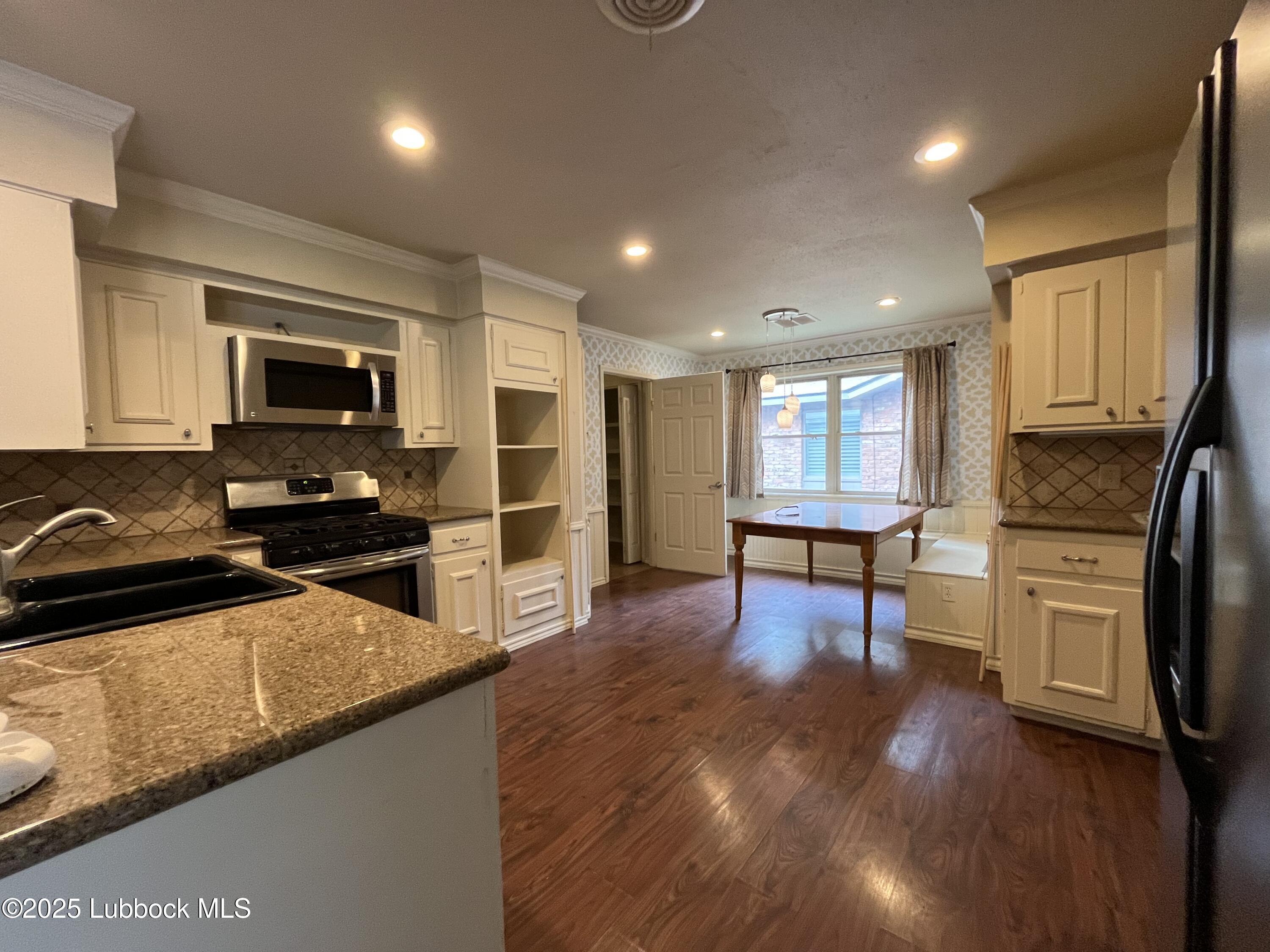 3808 54th Street Lubbock, TX 79413 - Photo 1 of 18 1