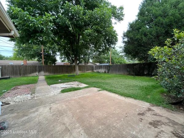 $1,800 | 3808 54th Street, Lubbock, TX 79413