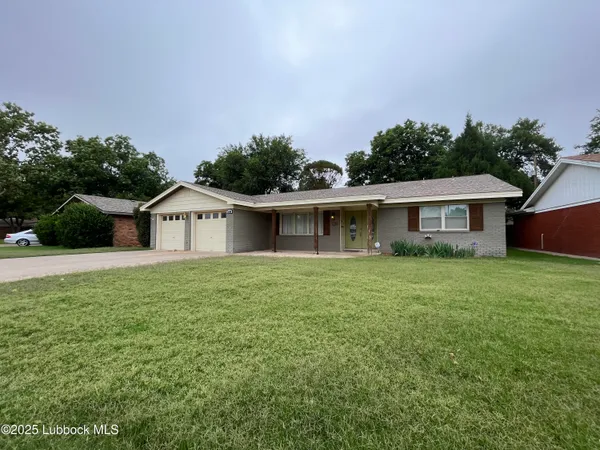 $1,800 | 3808 54th Street, Lubbock, TX 79413