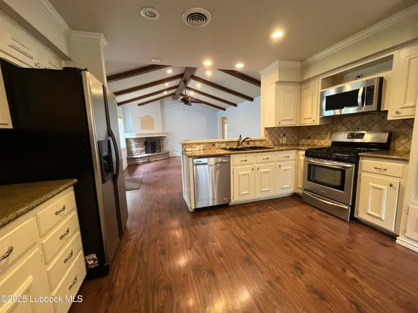 $1,800 | 3808 54th Street, Lubbock, TX 79413