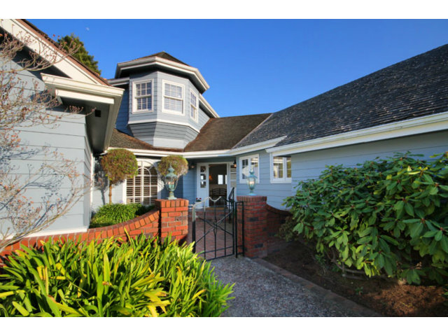 1212 Laurent Street Santa Cruz, CA 95060 - Photo 20 of 25 a front view of a house with a garden