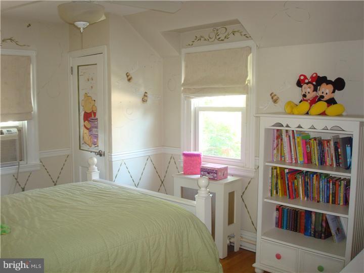 215 Rockglen Road Wynnewood, PA 19096 - Photo 21 of 25 Gallery Image 21