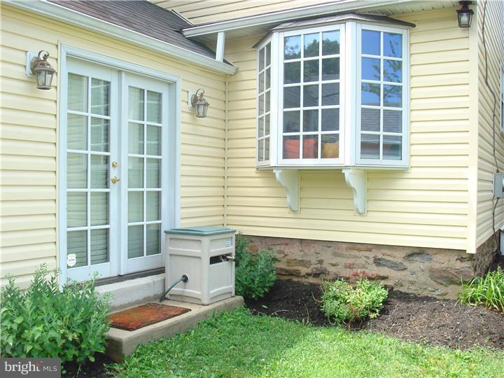 215 Rockglen Road Wynnewood, PA 19096 - Photo 5 of 25 Gallery Image 5