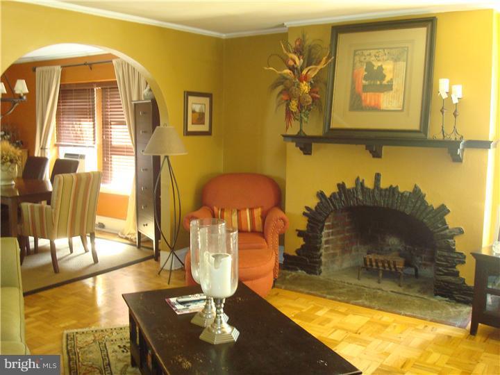 215 Rockglen Road Wynnewood, PA 19096 - Photo 8 of 25 Gallery Image 8