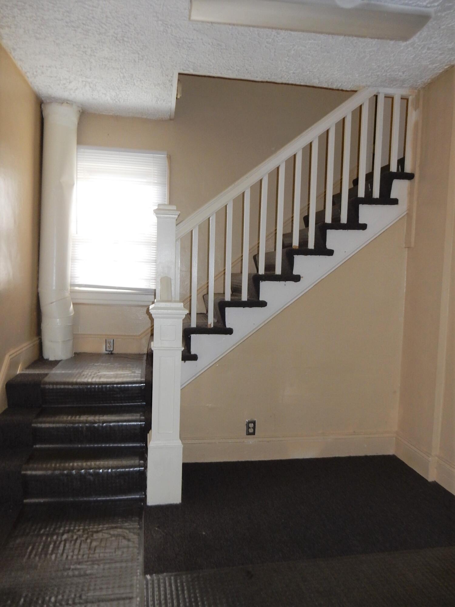 3810 Williamson Road Roanoke, VA 24012 - Photo 12 of 17 DSCN5361