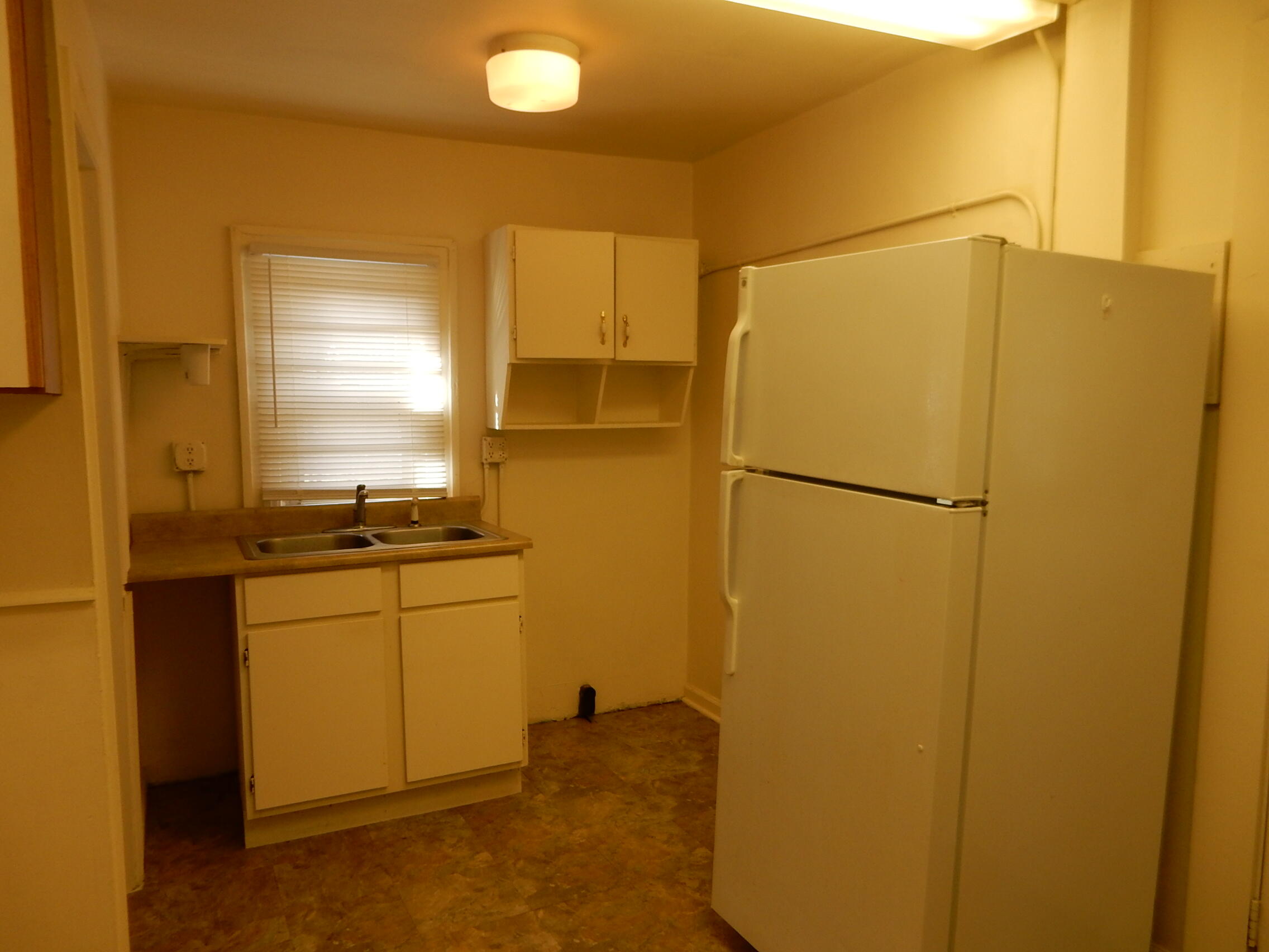 3810 Williamson Road Roanoke, VA 24012 - Photo 10 of 17 DSCN5364
