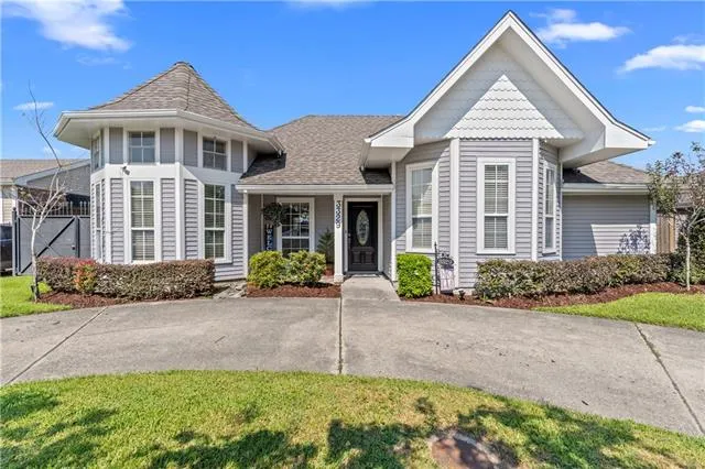 $389,900 | 3329 Grandwood Boulevard, Kenner, LA 70065