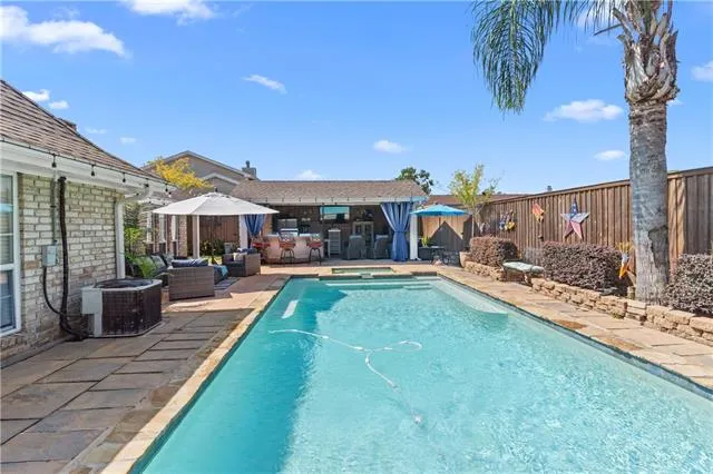 $389,900 | 3329 Grandwood Boulevard, Kenner, LA 70065